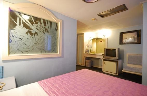 On Sight Inn Taichung Extérieur photo