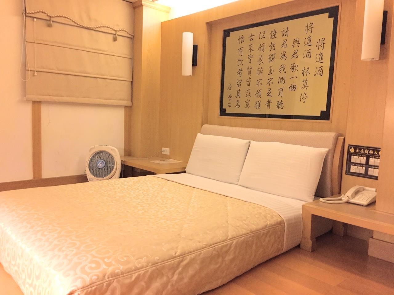 On Sight Inn Taichung Extérieur photo